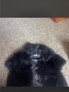 SHEIN Black Faux Fur Crop Vest